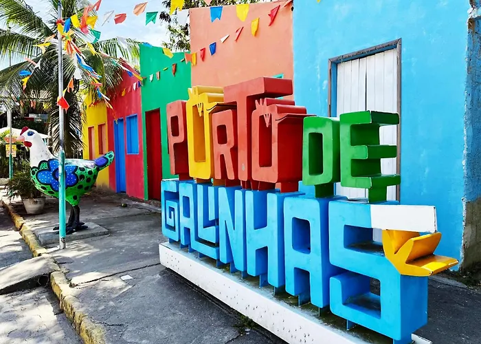 50m das Piscinas Naturais Apto 9,8 no Centro com Varanda Privativa